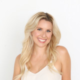 Headshot of San Diego Reiki practitioner Alison Papazois